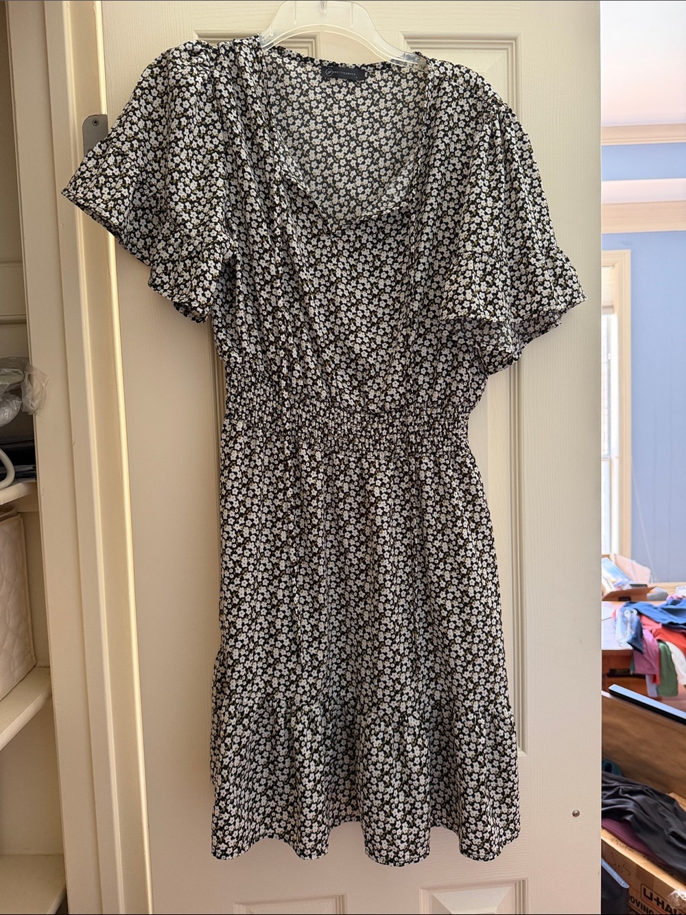 Black Floral Short-Sleeve Mini Dress